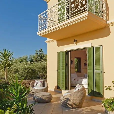 Villa Grand Lefkada - 3 Bedrooms - Kaladika - Stunning Sea Views - Well Furnished *
