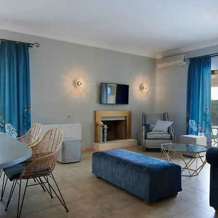 Grand Lefkada - 3 Bedrooms - Kaladika - Stunning Sea Views - Well Furnished
