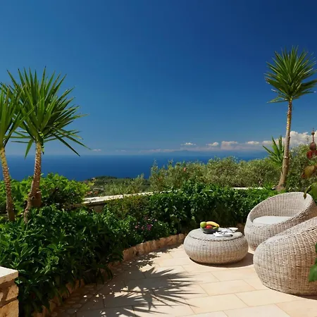Villa Grand Lefkada - 3 Bedrooms - Kaladika - Stunning Sea Views - Well Furnished *