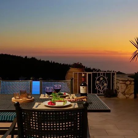 Grand Lefkada - 3 Bedrooms - Kaladika - Stunning Sea Views - Well Furnished Tsoukaladhes