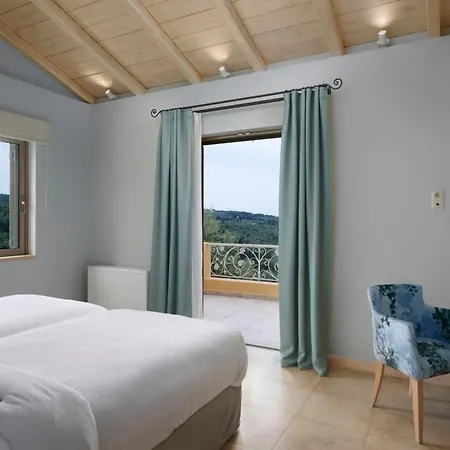 Villa Grand Lefkada - 3 Bedrooms - Kaladika - Stunning Sea Views - Well Furnished
